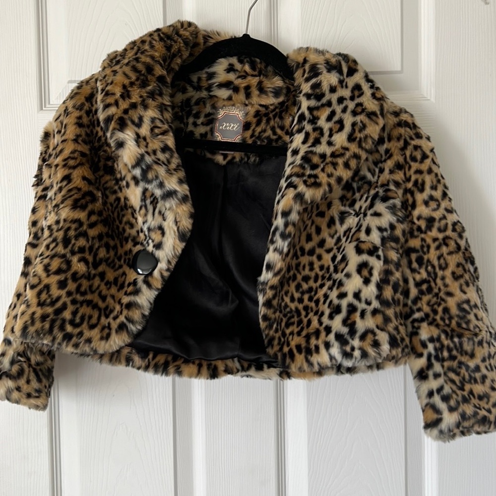 Faux fur crop coat
